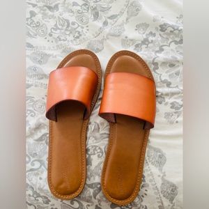 Universal Thread Sandals